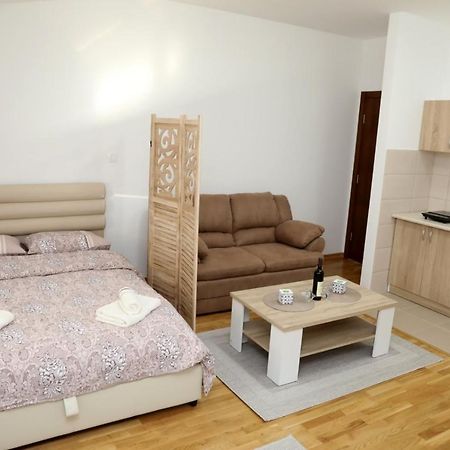 Ferienwohnung Apartman Frida Nikšić Exterior foto