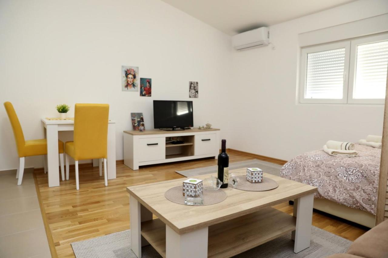 Ferienwohnung Apartman Frida Nikšić Exterior foto